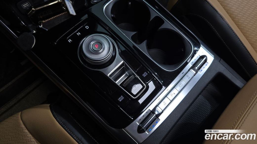 Kia Carnival 11-Seater Signature, 2023