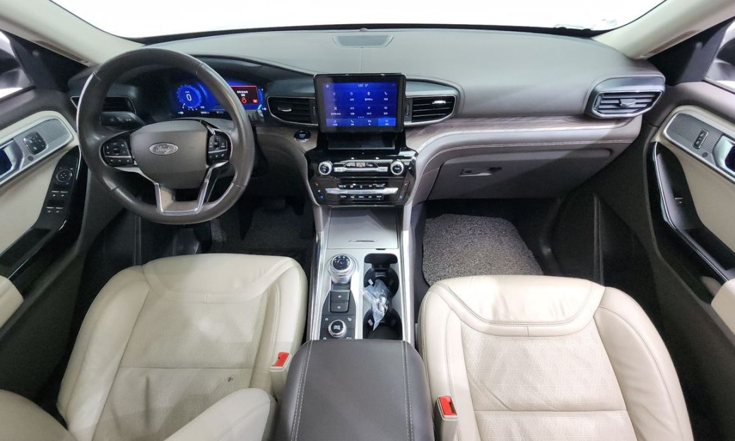 Ford Explorer 3.0 Platinum 4WD, 2022