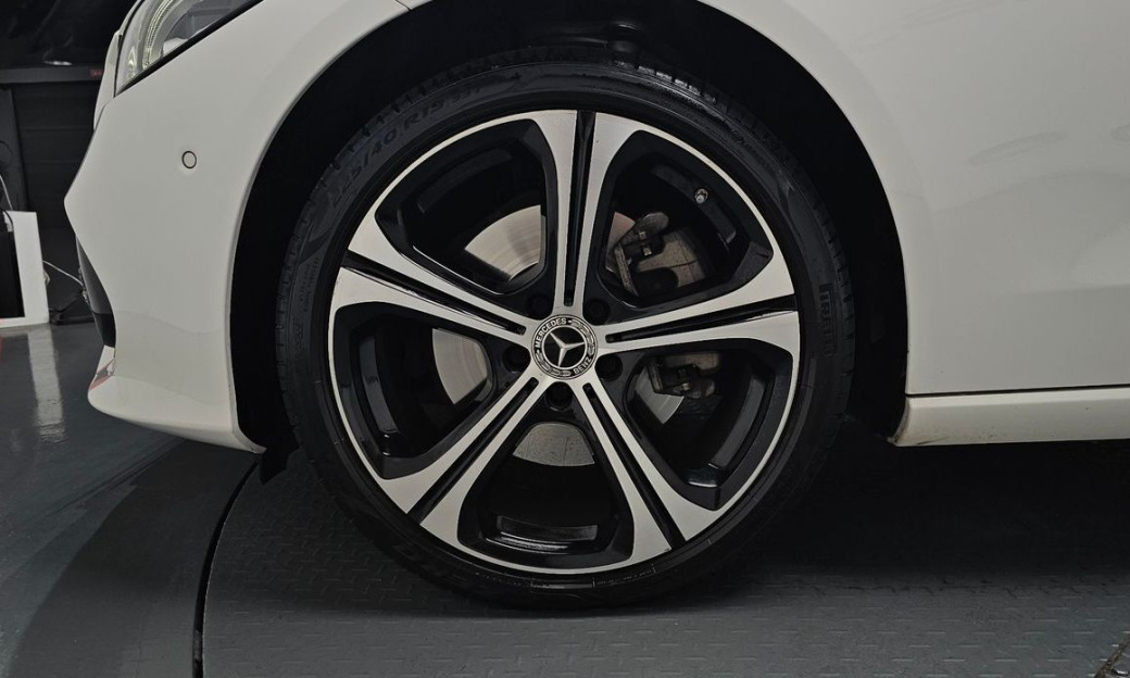 Mercedes-Benz C-Class C300 4MATIC Avantgarde, 2023