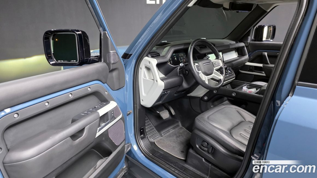 Land Rover Defender 110 D300 HSE, 2022