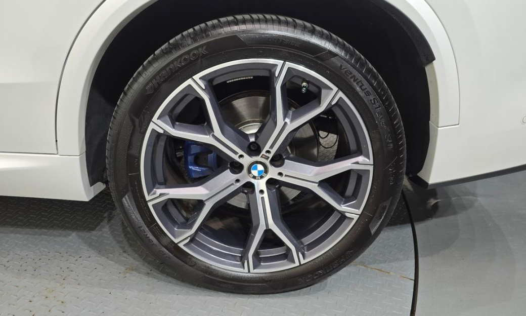 BMW X5 xDrive 40i M Sport, 2025