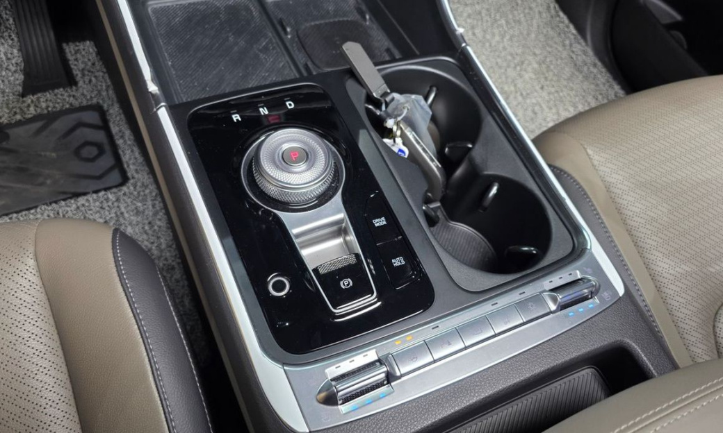 Kia Carnival 9-Seater Noblesse, 2024