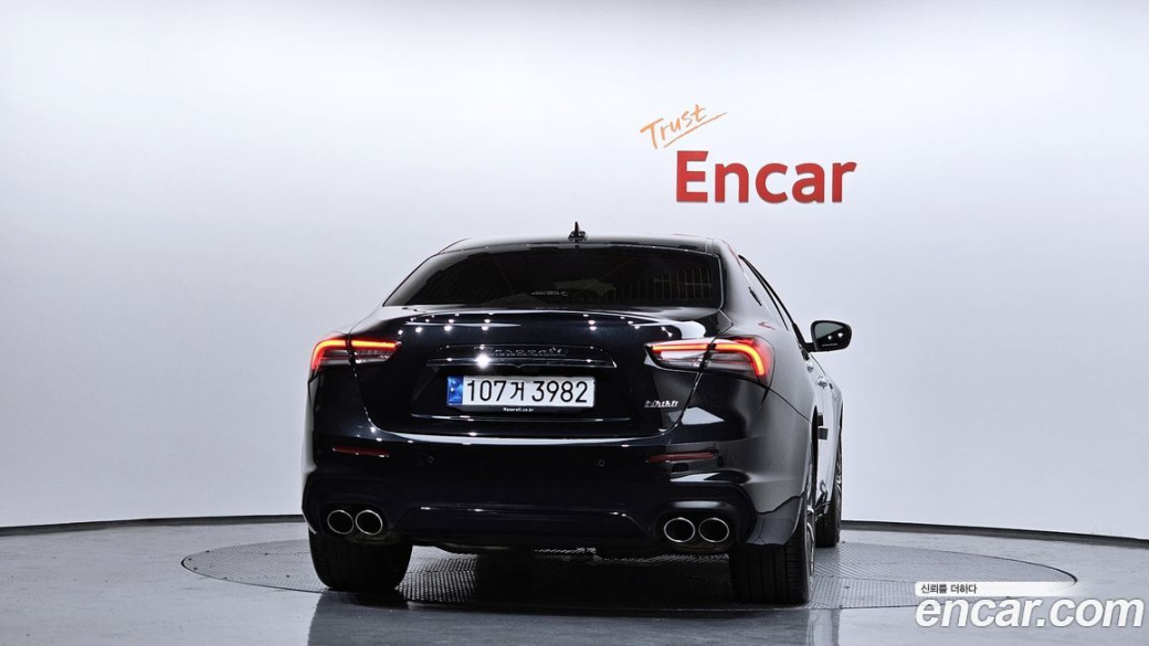 Maserati Ghibli 3.0 Modena, 2022