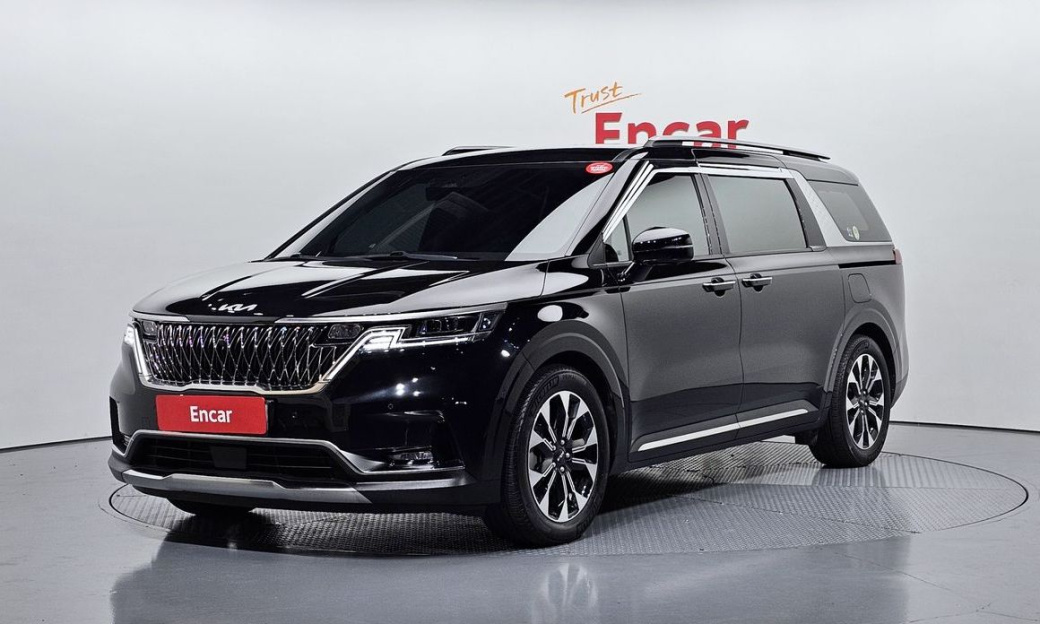Kia Carnival 7-Seater Signature, 2023