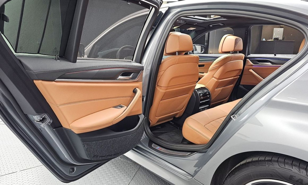 BMW 5-Series 520i M Sport, 2023