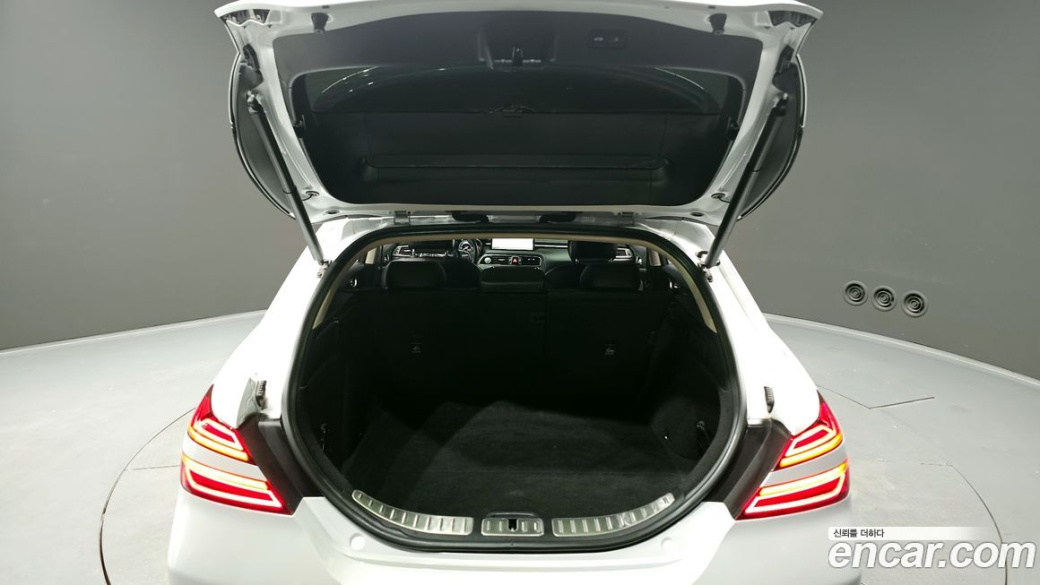 Genesis G70 Gasoline 2.0T 2WD, 2023