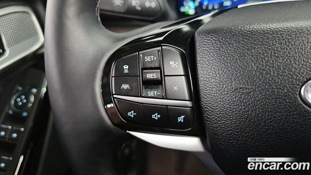 Ford Explorer 3.0 Platinum 4WD, 2023