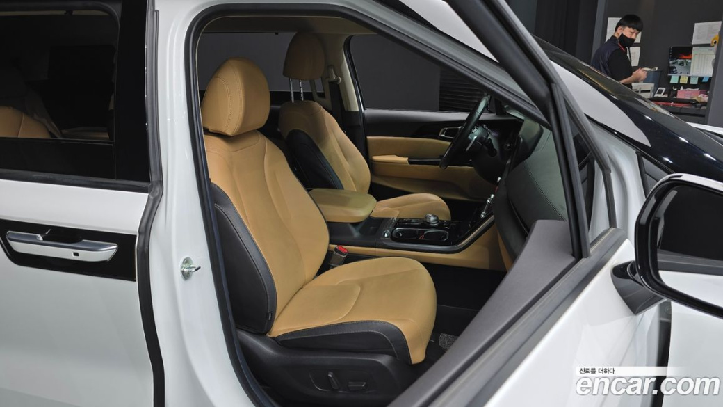 Kia Carnival 9-Seater Signature, 2023
