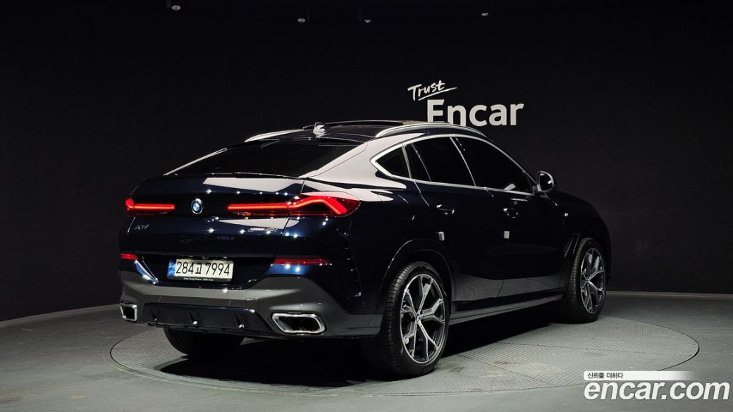 BMW X6 xDrive40i M Sport, 2022