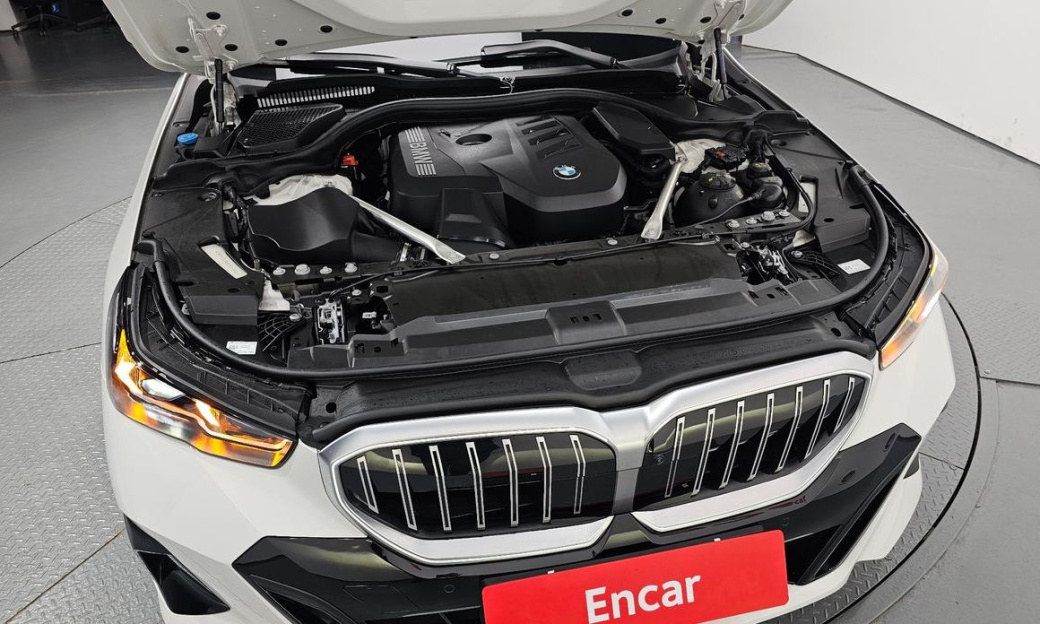 BMW 5-Series 520i M Sport, 2024