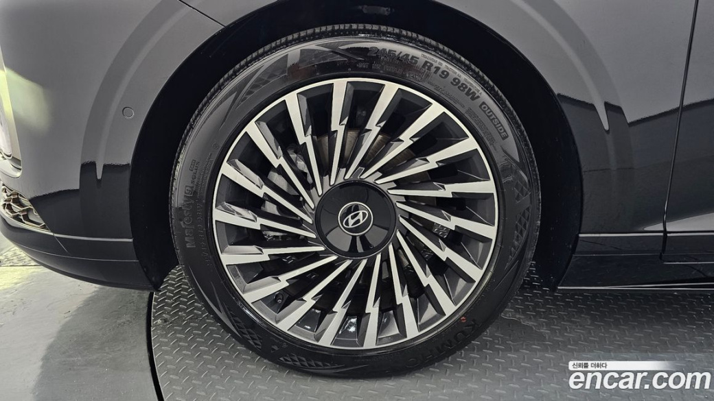 Hyundai Grandeur 2,5 Gasoline 2WD, 2023
