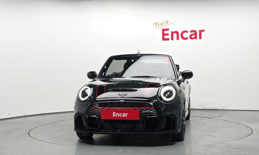 Mini Cooper Convertible JCW, 2024