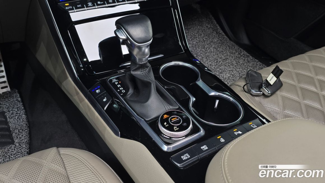 Kia Mohave Diesel 3.0 4WD 6-Seater, 2022