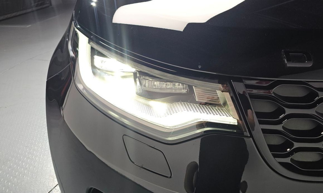 Land Rover Discovery P360 R-Dynamic SE, 2023