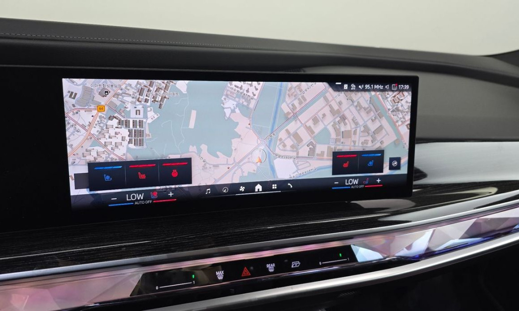 BMW 7-Series 740d xDrive M Sport, 2025