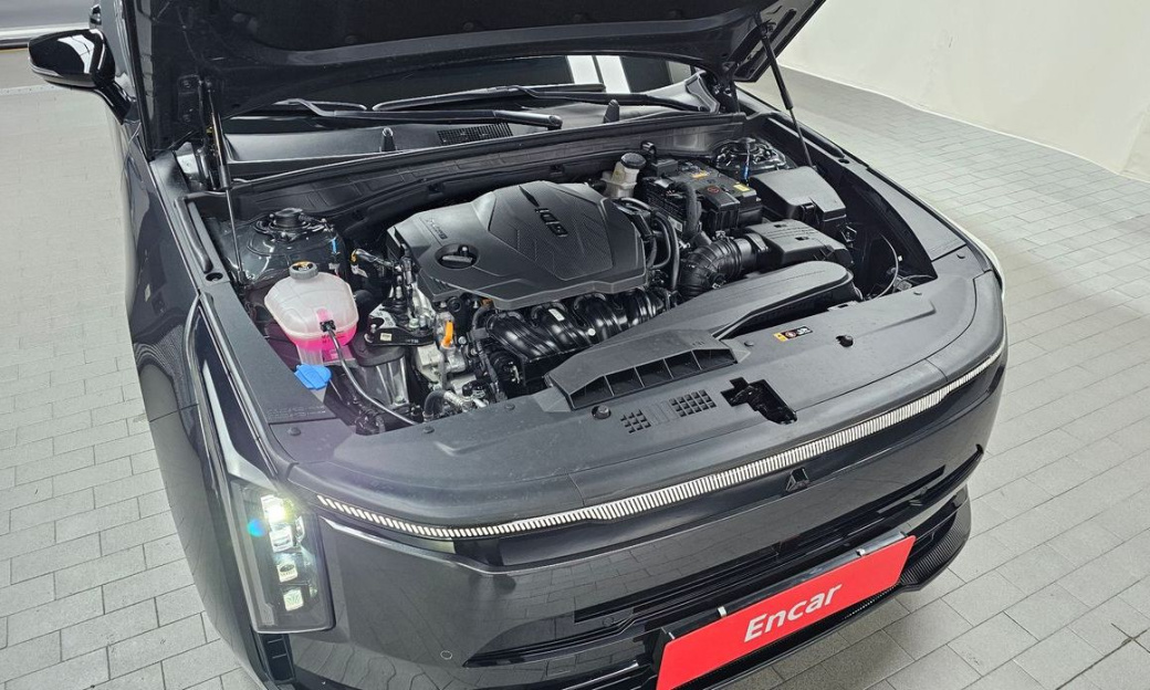 Kia K8 2.5 Gasoline 2WD, 2025