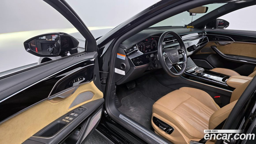 Audi A8 55 TFSI Quattro LWB, 2021