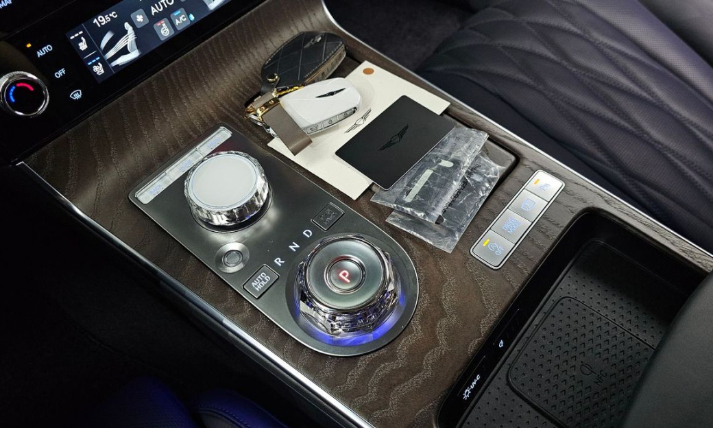 Genesis G80 Gasoline 2.5 Turbo AWD, 2025