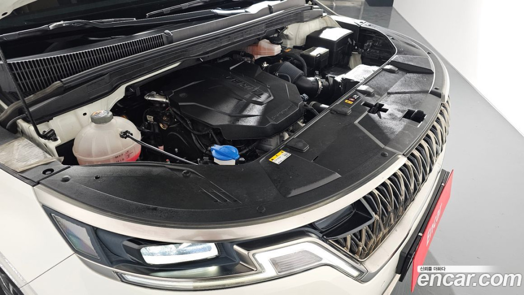 Kia Carnival 9-Seater Signature, 2023