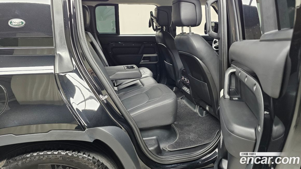 Land Rover Defender 110 D300 HSE, 2023