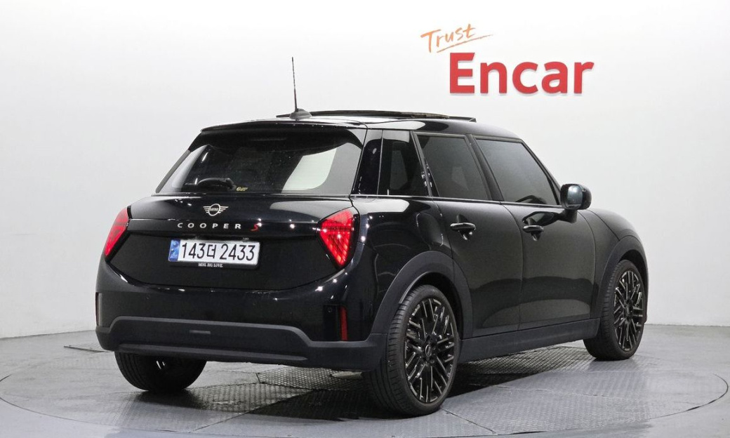 Mini Cooper 5 Door Favoured, 2025
