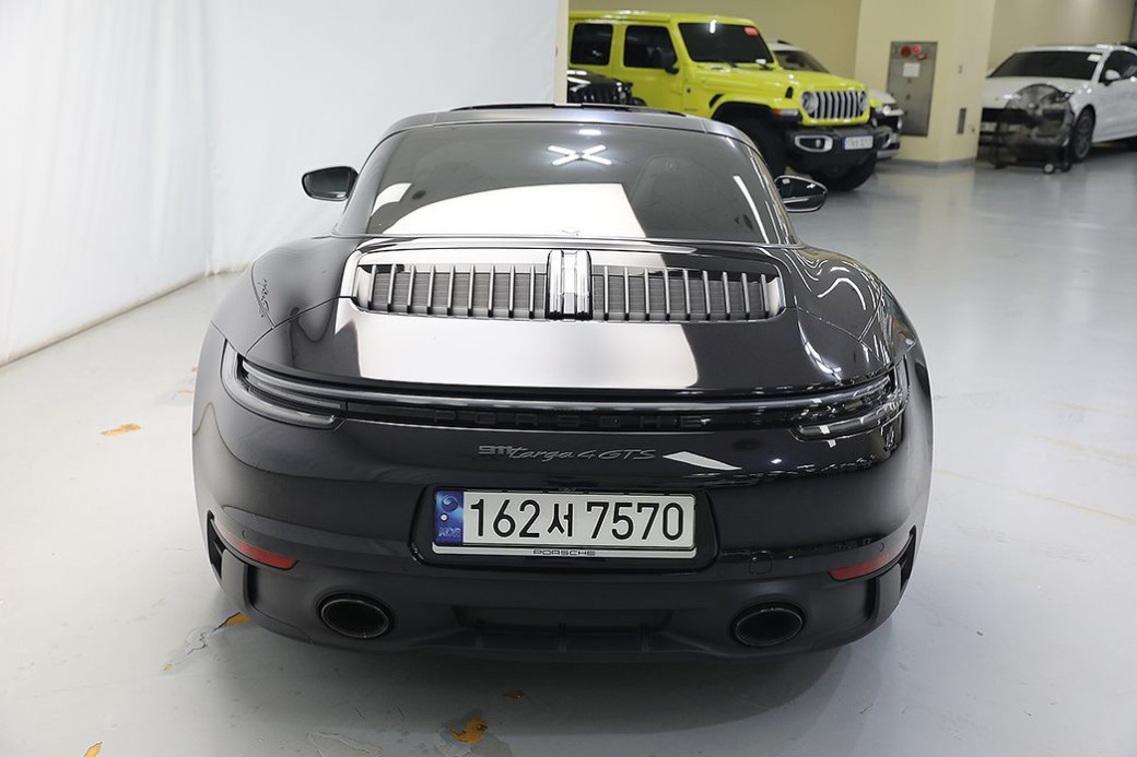 Porsche 911 Targa 4 GTS, 2023