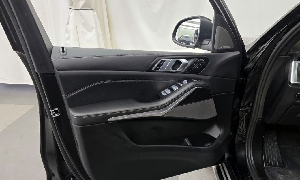 BMW X7 xDrive 40i M Sport 7STR, 2025