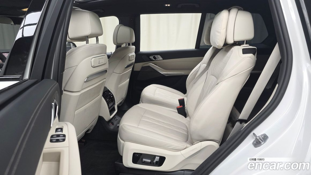 BMW X7 xDrive 40i M Sport 6STR, 2025