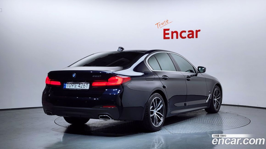 BMW 5-Series 520i M Sport, 2022