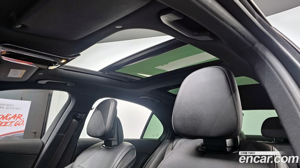 Mercedes-Benz C-Class C300 AMG Line, 2022