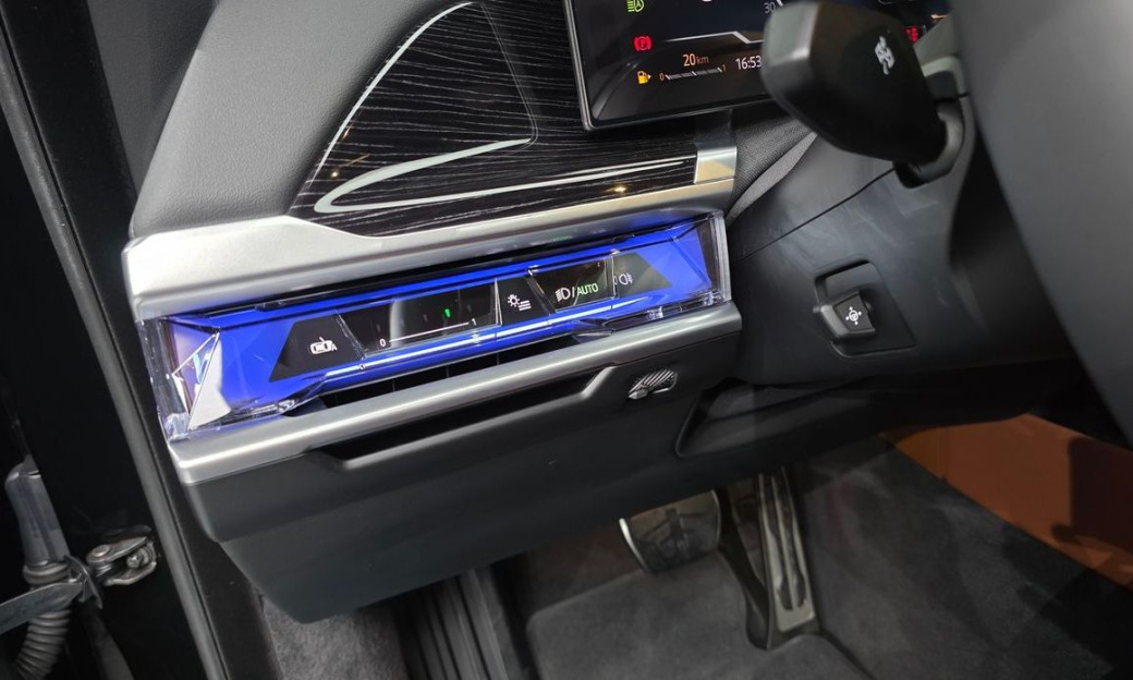 BMW 7-Series 740d xDrive M Sport, 2025
