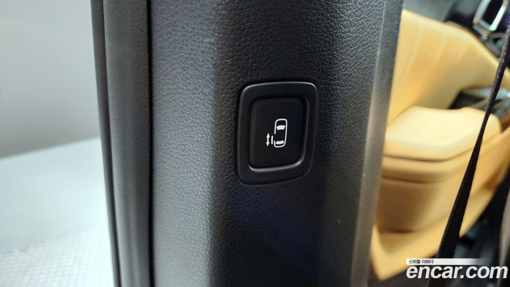 Kia Carnival 9-Seater Signature, 2023