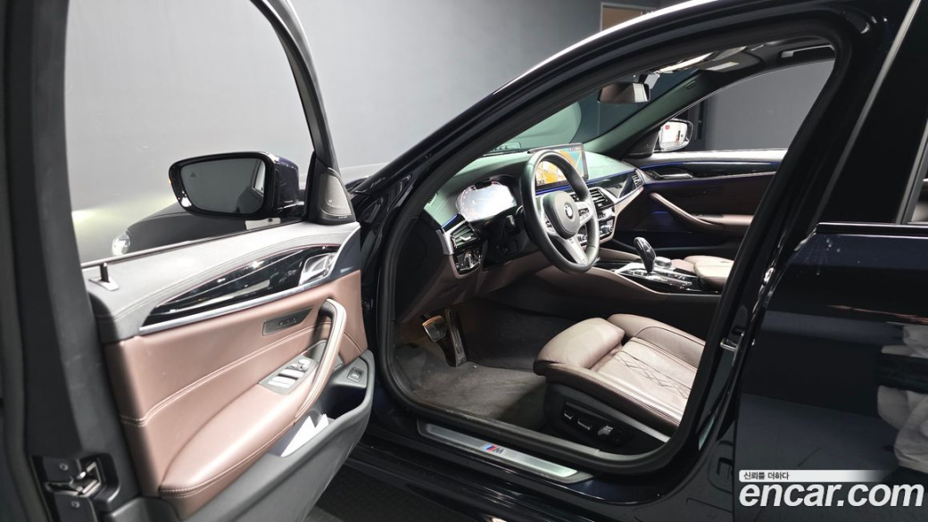 BMW 5-Series 530i M Sport Package, 2023