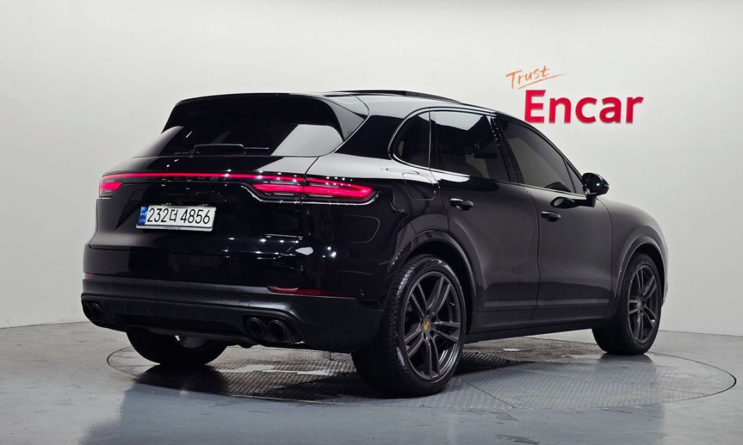 Porsche Cayenne 3.0 PLATINUM EDITION, 2023