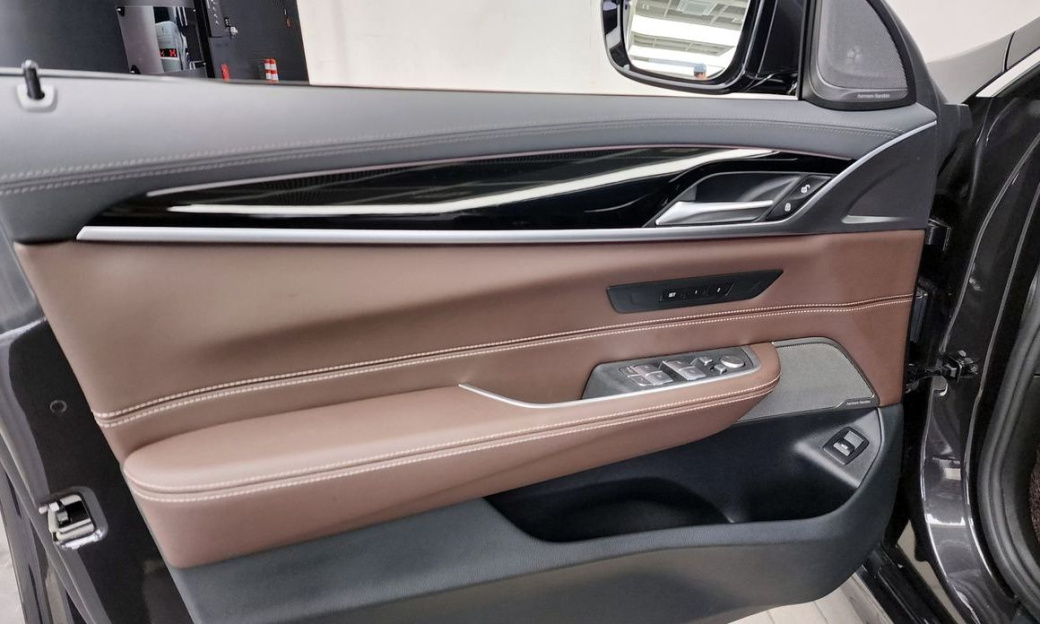 BMW Gran Turismo 640i xDrive M Sport, 2022