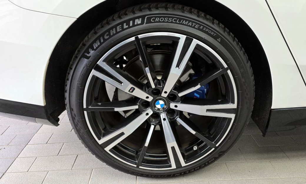 BMW 5-Series 530i xDrive M Sport, 2024