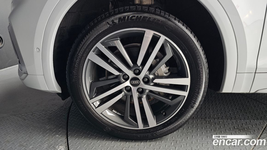 Audi Q5 45 TFSI Quattro Premium, 2023