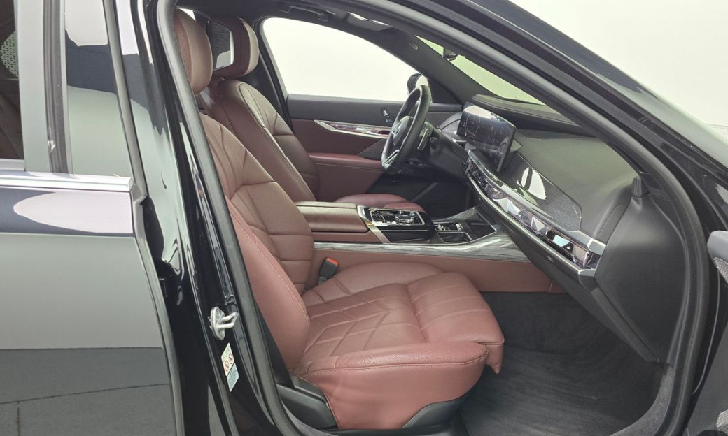BMW 7-Series 740i xDrive M Sport Limited, 2024