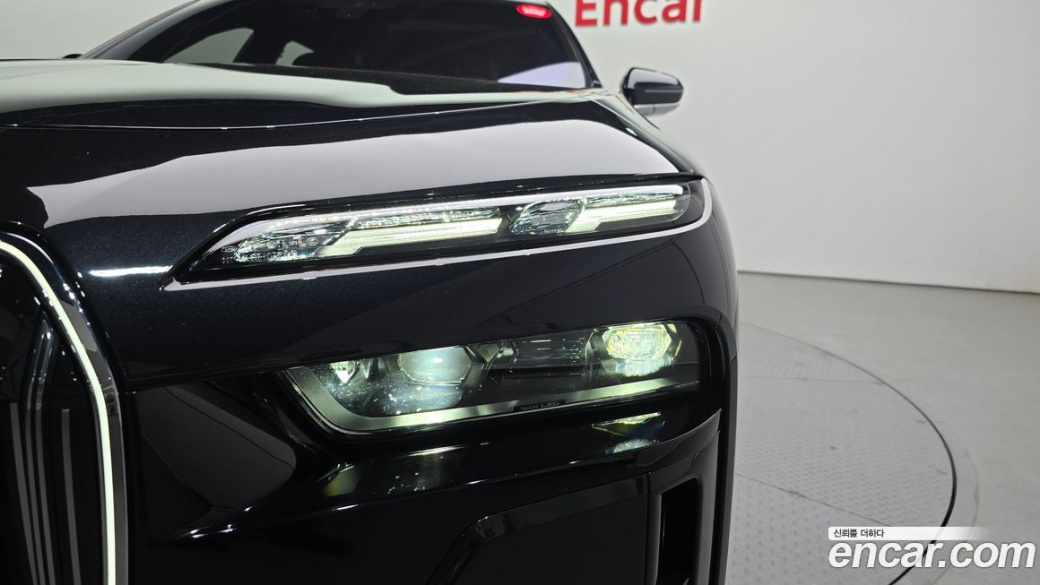 BMW 7-Series 740i xDrive M Sport, 2025