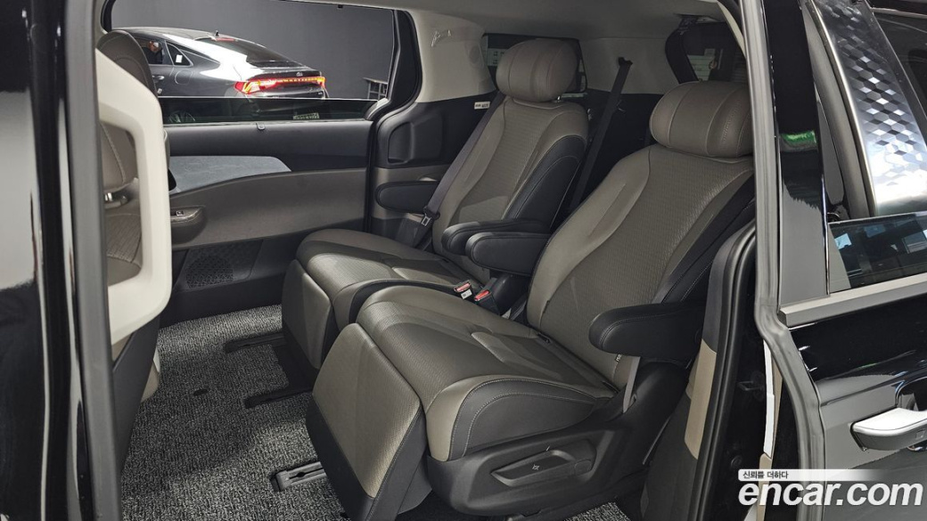 Kia Carnival 7-Seater Noblesse, 2025