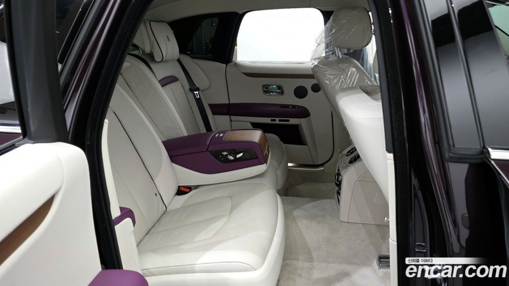 Rolls-Royce Ghost 6.7 V12, 2023