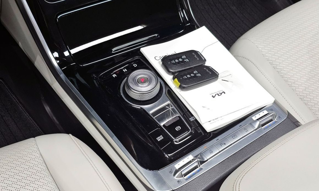 Kia Carnival 9-Seater Signature, 2023