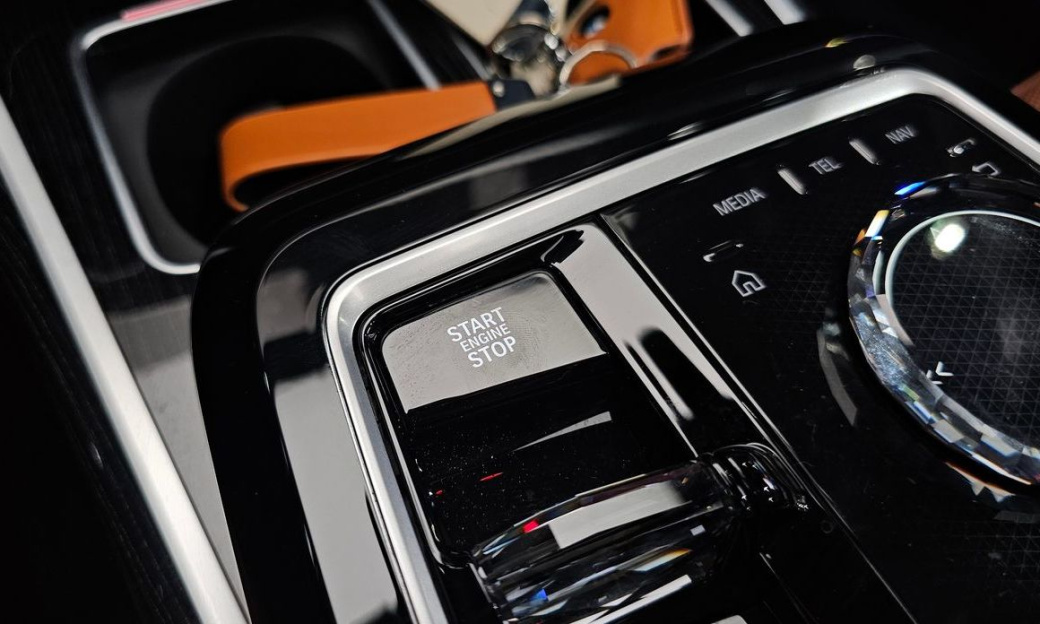 BMW 7-Series 740i xDrive M Sport, 2025