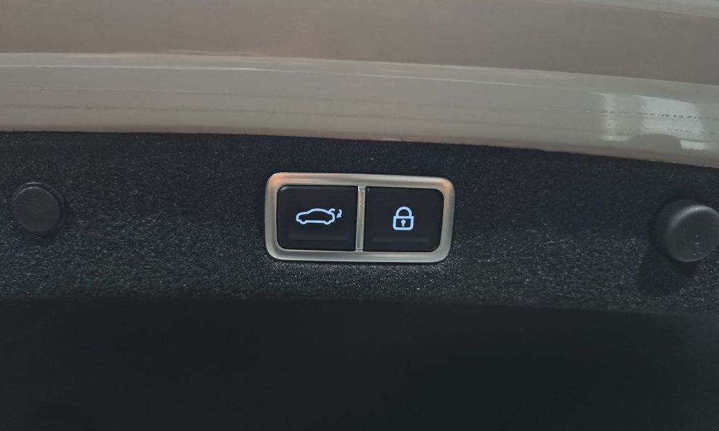 Hyundai Grandeur 2,5 Gasoline 2WD, 2023