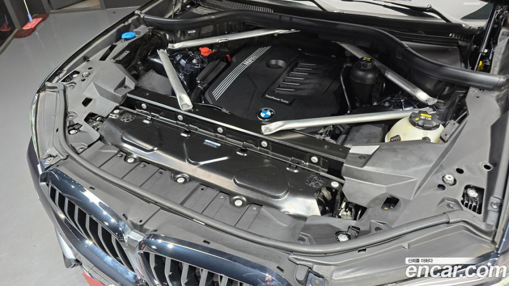 BMW X5 xDrive 40i xLine, 2022
