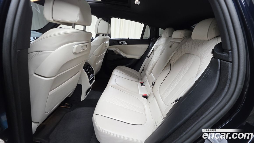 BMW X6 xDrive40i M Sport, 2025