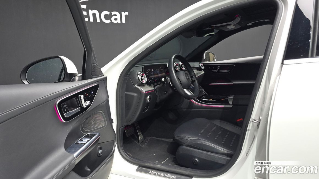 Mercedes-Benz C-Class C200 AMG Line, 2024