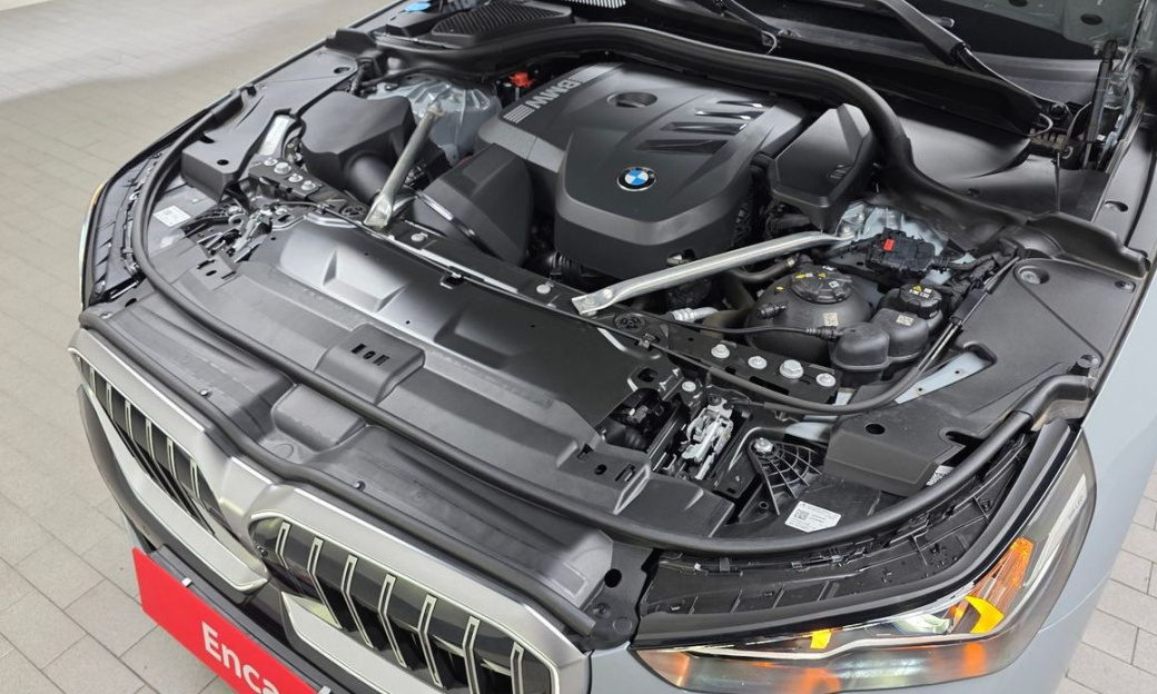 BMW 5-Series 530i xDrive M Sport, 2024