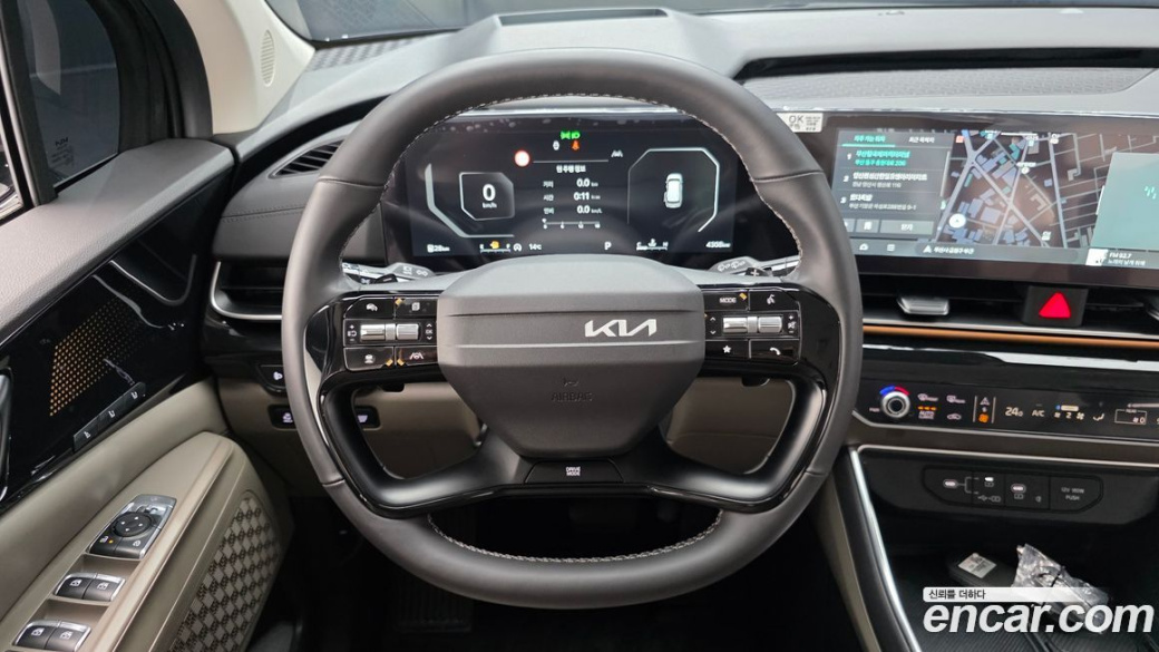 Kia Carnival 9-Seater Signature, 2025