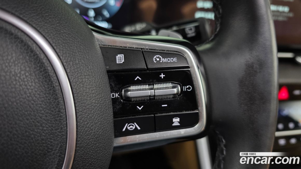 Kia Carnival 9-Seater Signature, 2023